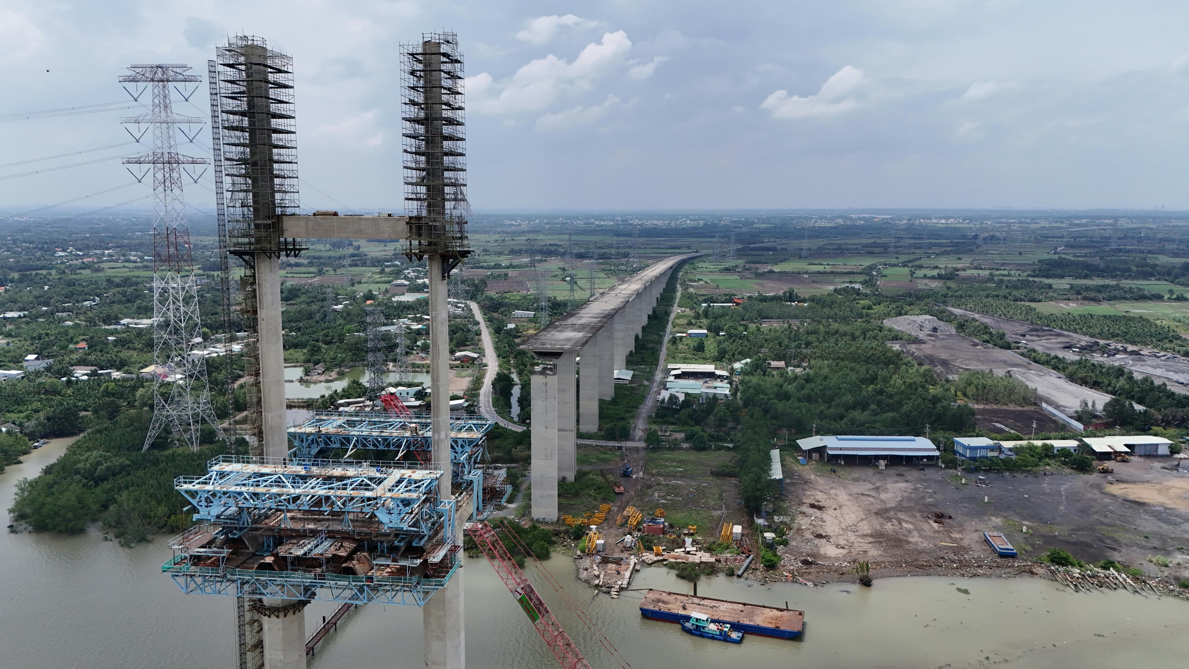 Nâng cấp bộ hồ sơ thương hiệu và website doanh nghiệp